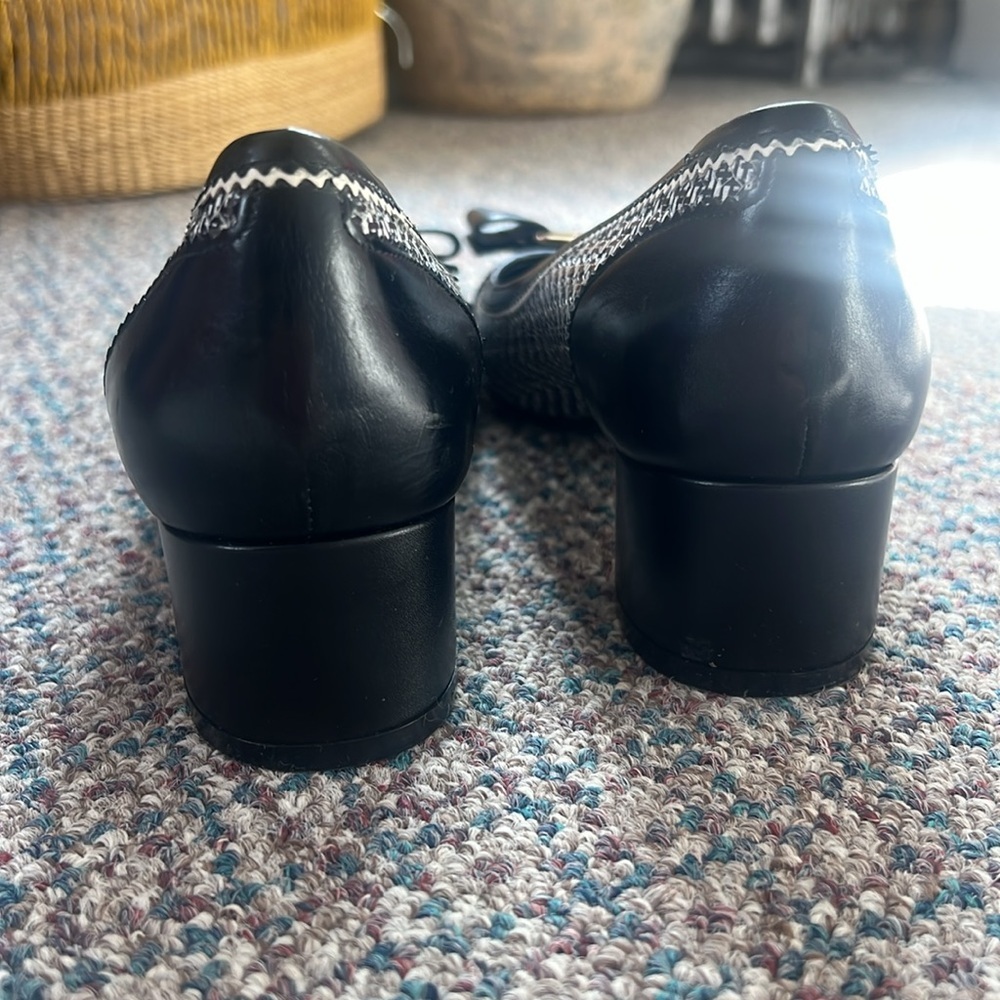 FERRAGAMO Vara Logo Bow Block Heel Pumps 7.5 - Picture 7 of 10